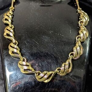 Vintage Coro classic gold tone link choker necklace